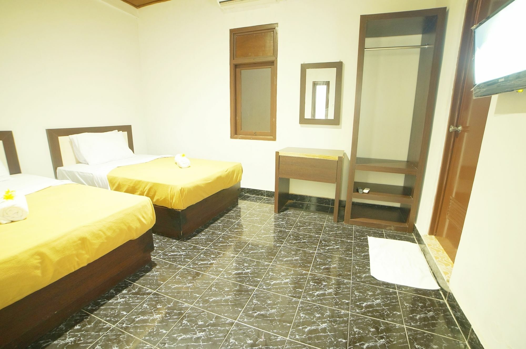 Easton Kuta Homestay Εξωτερικό φωτογραφία