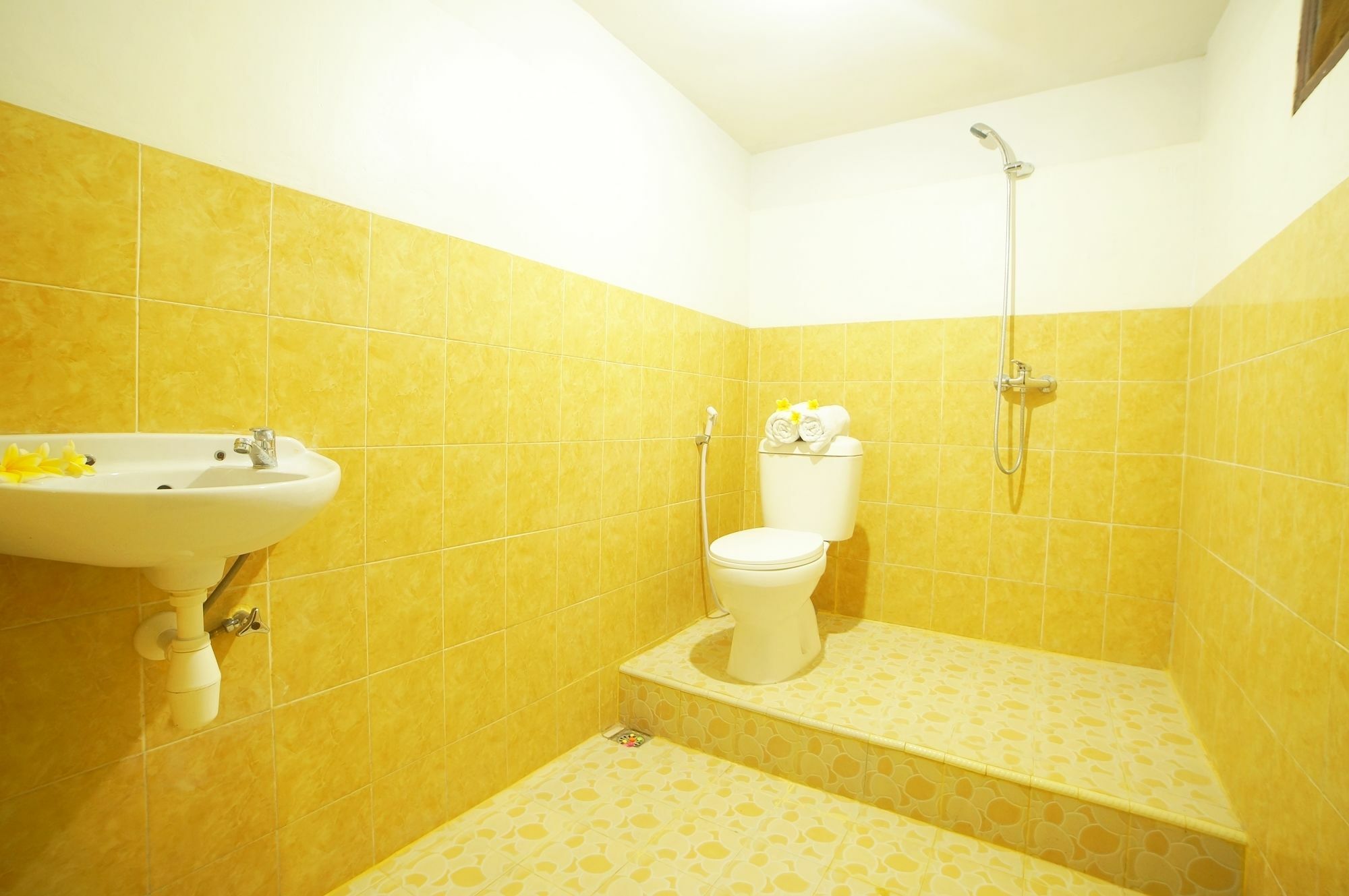 Easton Kuta Homestay Εξωτερικό φωτογραφία