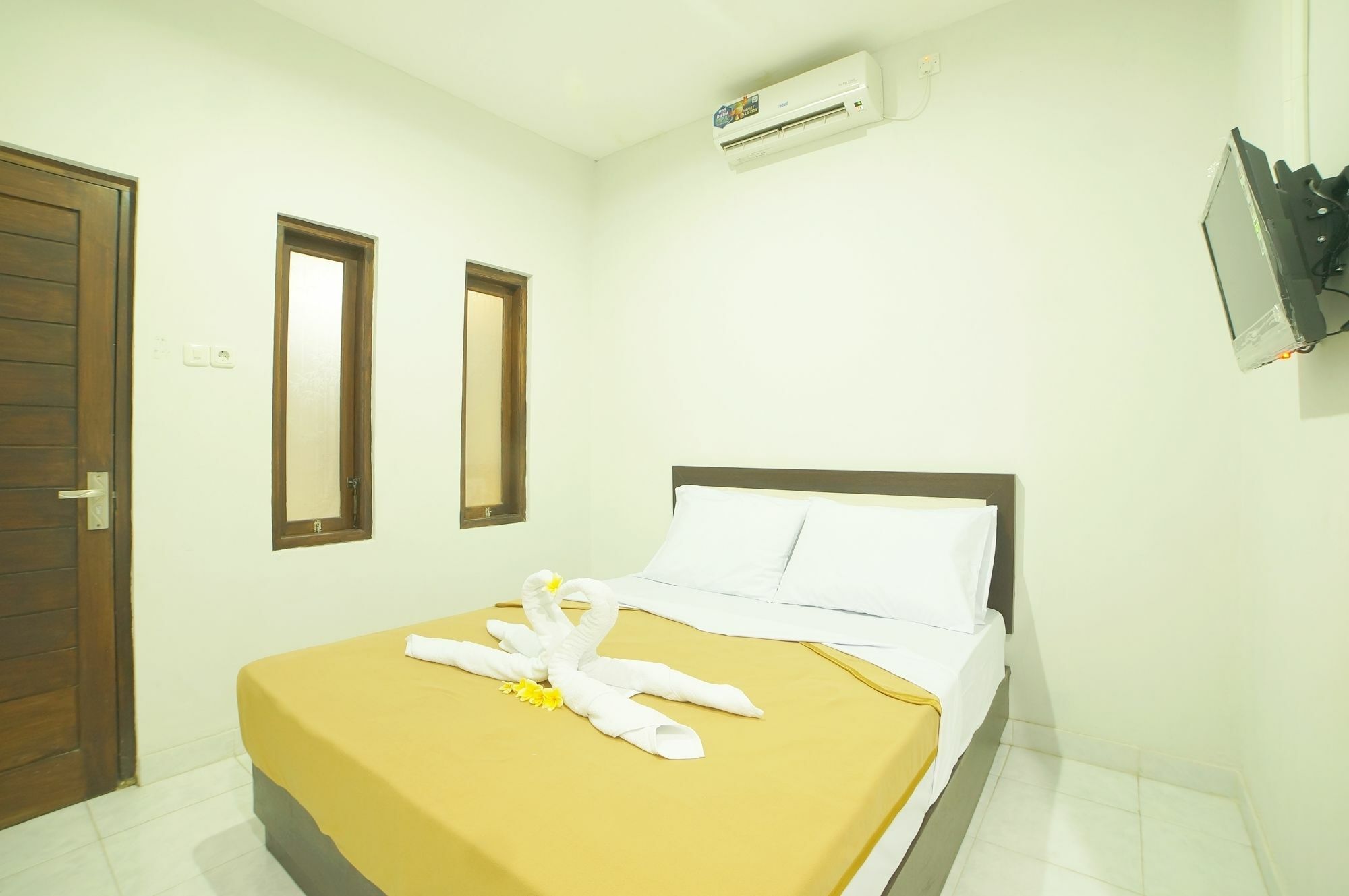 Easton Kuta Homestay Εξωτερικό φωτογραφία